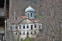 Καρυές