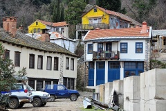 Καρυές